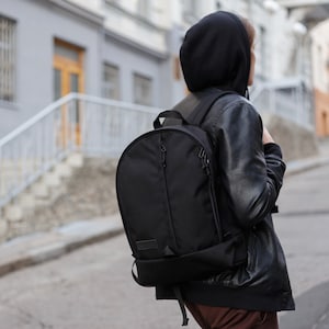 Daypack Black Rucksack / Total Black Pack