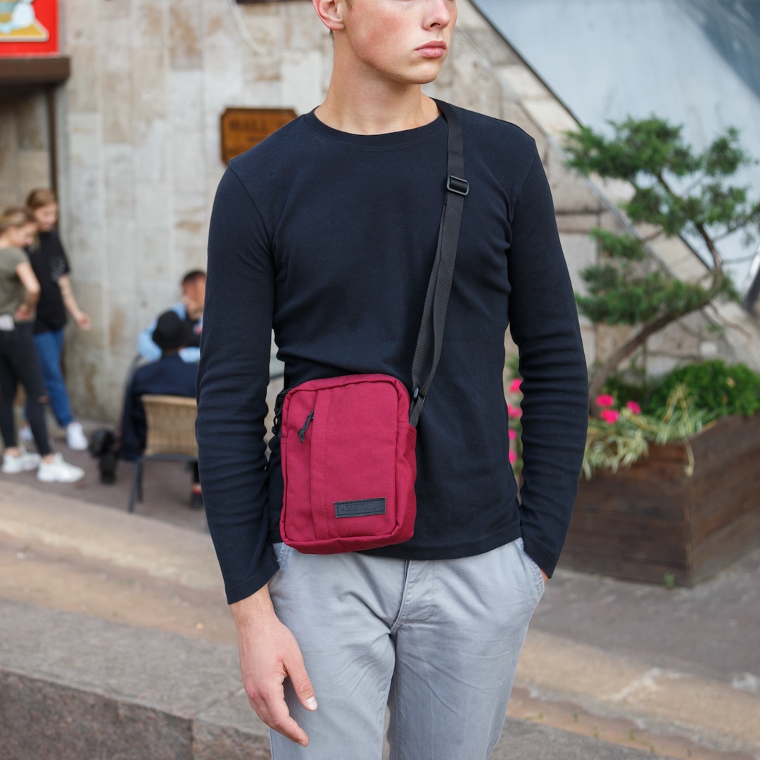 Winsdor Wine Shoulder Bag / Messenger Bag / Cross Body Bag / Cordura