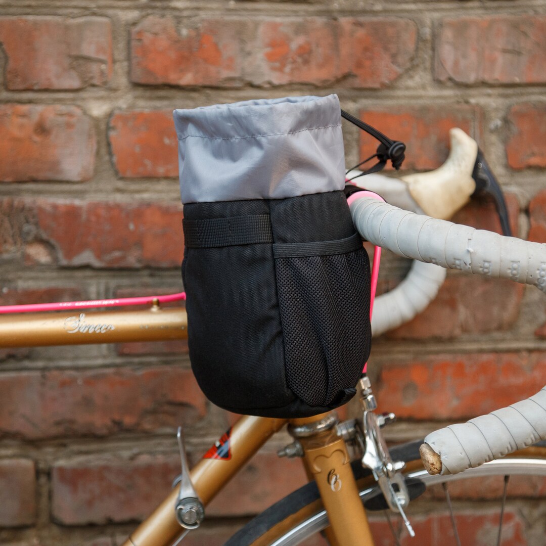 cyclists feed bag