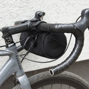 Cycling Handlebar Bag image 2