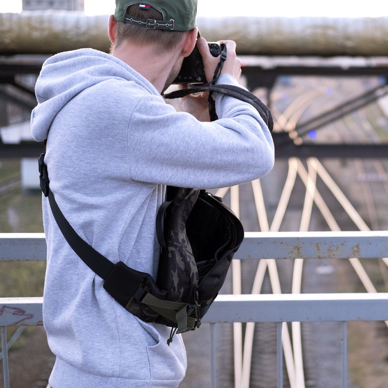 Camera Bag / Woodland Messenger Bag, Crossbody bag image 3