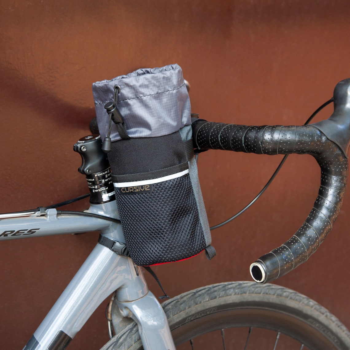 cyclists feed bag