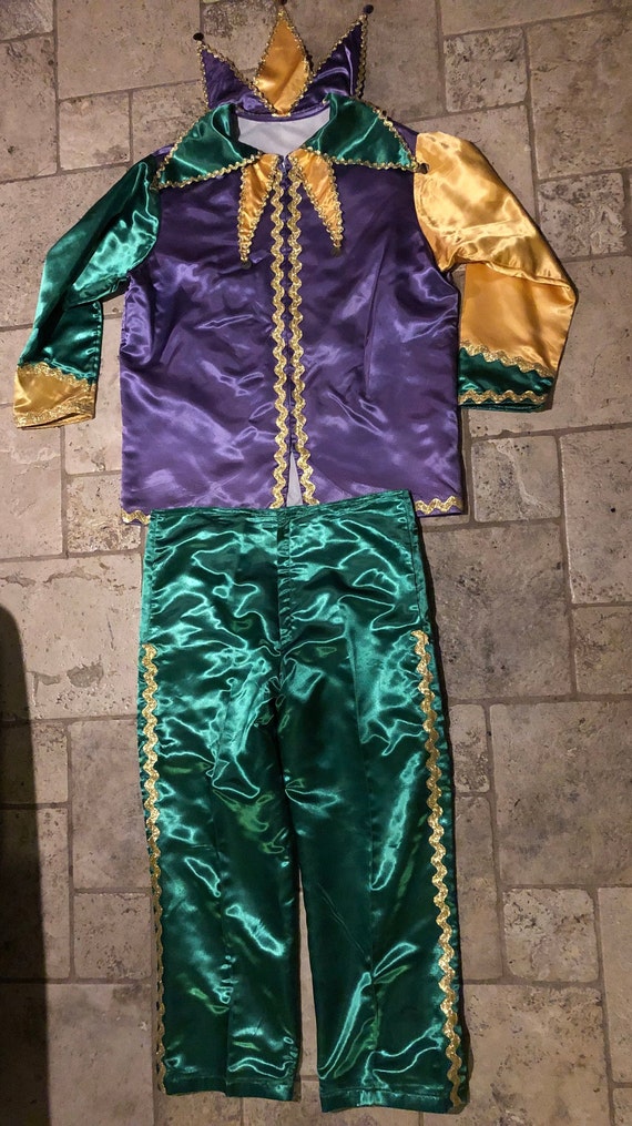 how to make a mardi gras costume