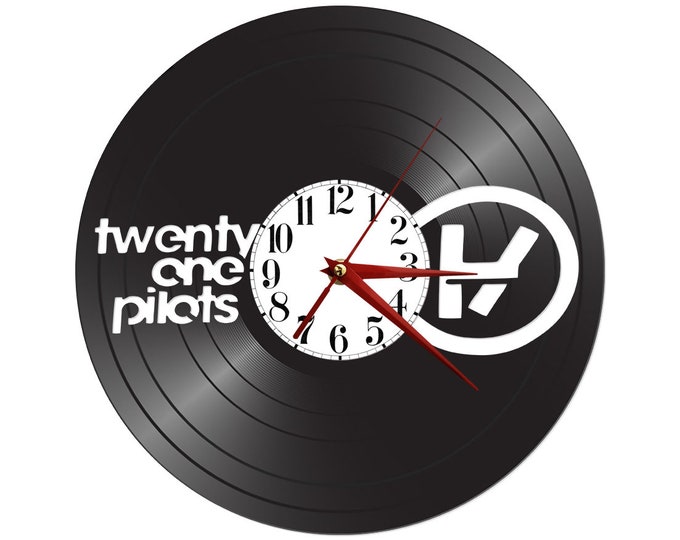 Vinyl record clock ** FREE SHIPPING** - records for wall - vintage - re-purposed record clock - wall clock