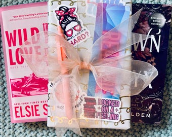 Blind Date with a Book Personalized Gift Box | Spicy Romance Thriller Surprise Reader Gift| Birthday Gift for Mystery Lover | Self Care Gift