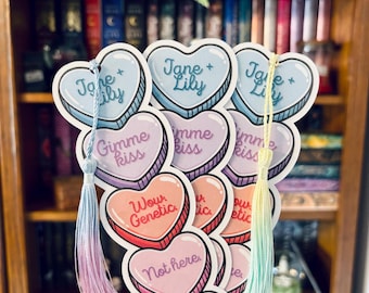 Zakładka do książki w kształcie serca z motywem gorącej rywalizacji - Cukierkowy stojak na strony w kształcie serca - Hokejowy romans - Holograficzna walentynkowa laminowana zakładka do książki