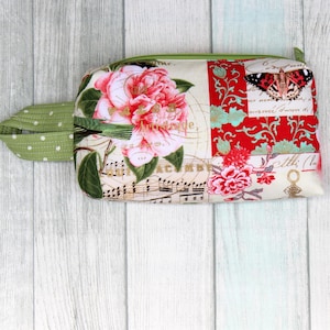 Handmade Patchwork Zipper Pouch: Collage Fabric Makeup Bag