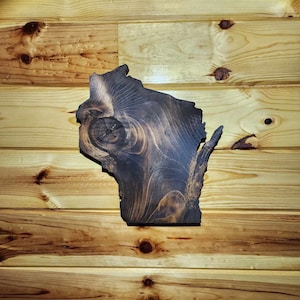 Wisconsin State Cutout Sign, Wall Hanging Sign, Wisconsin Decoration, Sign, State Sign, Wisconsin Sign, Rustic Decor, Rustic Sign