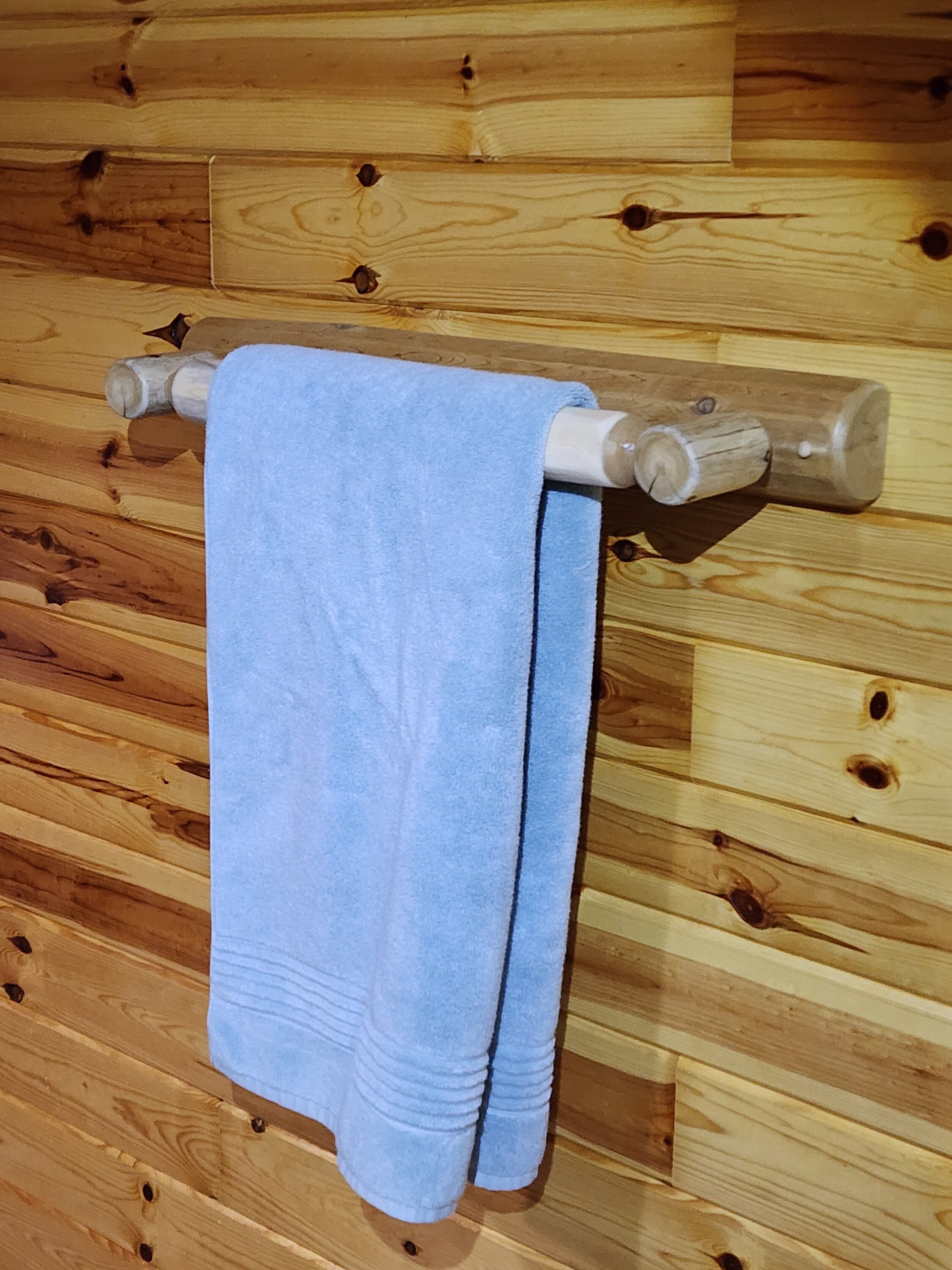 2 Pack Cabin Towel Rack Log Towel Rack 24 Towel Rack, Cabin Furniture ...