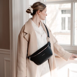 Elegante kleine, große Bauchtasche Schwarz vegan Kunstleder | Damen Crossbodybag | Hüfttasche | Gürteltasche mit breitem, verstellbaren Gurt
