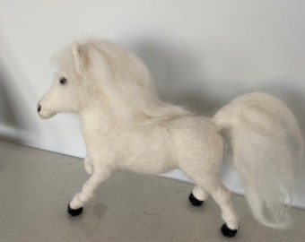 Large needle felted model of a white horse. Stallion. Horse lover gift. Miniature. Gift. Pet lover. Ornament. Handmade. Unique gift.