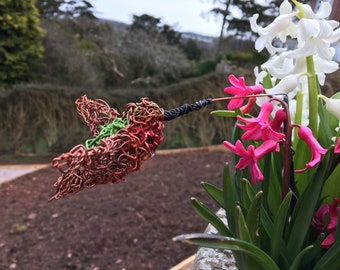 Hummingbird wire sculpture. Hummingbird gift. Hummingbird sculpture Wire art. Metal Bird sculpture Yard art Garden sculpture Garden ornament