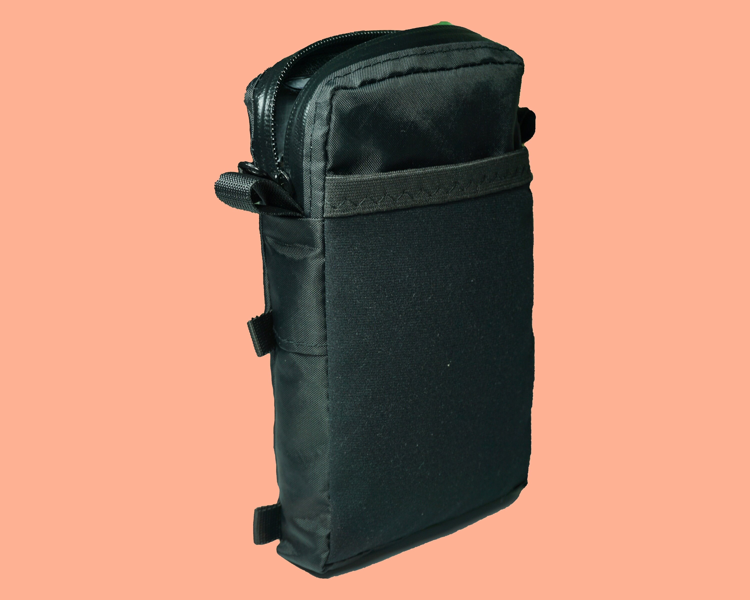 SHOULDER STRAP PHONE POCKET