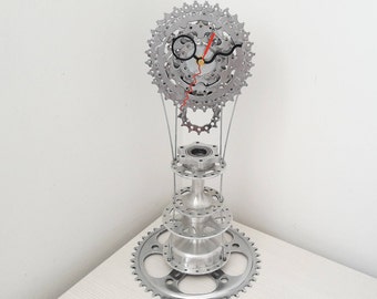 Bicycle gear clock, bike clock, steampunk clock, clock art, gift for him, bicycle clock, dad gift, cyclist gift, pendulum clock