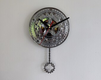 Bicycle gear clock, pendulum bike clock, steampunk clock, clock art, gift for him, large wall clock, pendulum clock, bike clock