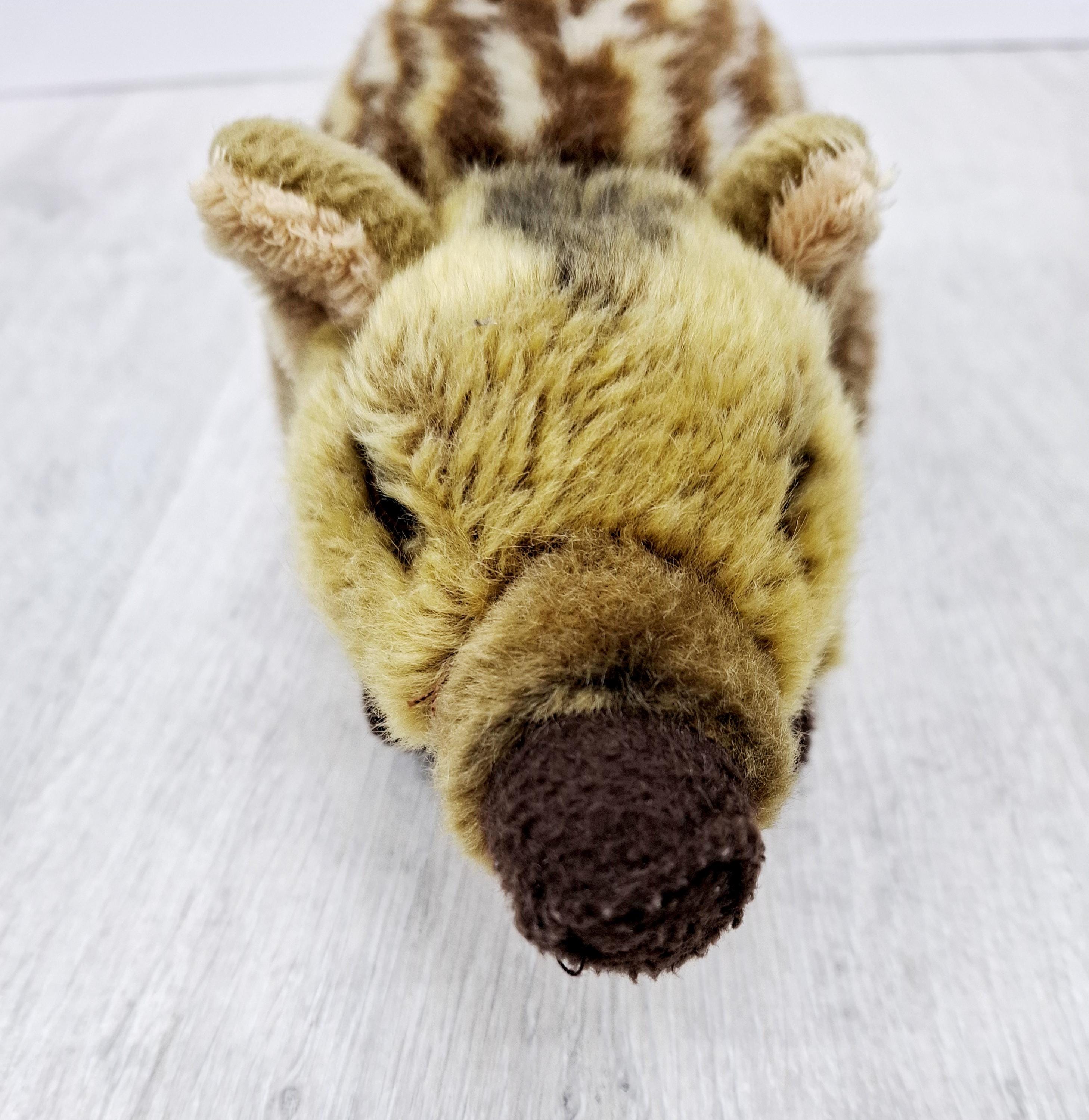 Peluche Sanglier Sauvage 45 Cm – Animal Doux En Peluche, Design Cartoon – Poupée Câline Pour Enfants, Ados Et Adultes – Idée Cadeau Originale
