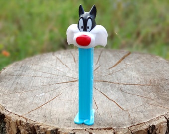 Looney Tunes vintage pez Dispenser 4.3" candy Dispenser sylvester the cat Dispenser chocolate container collectible toy kids Childrens Toy