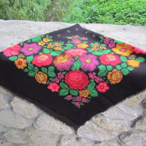 Wool scarf floral scarf Vintage shawl Vintage Ukrainian shawl Russian shawl grandmother gift made in ussr Shawl black shawl image 3