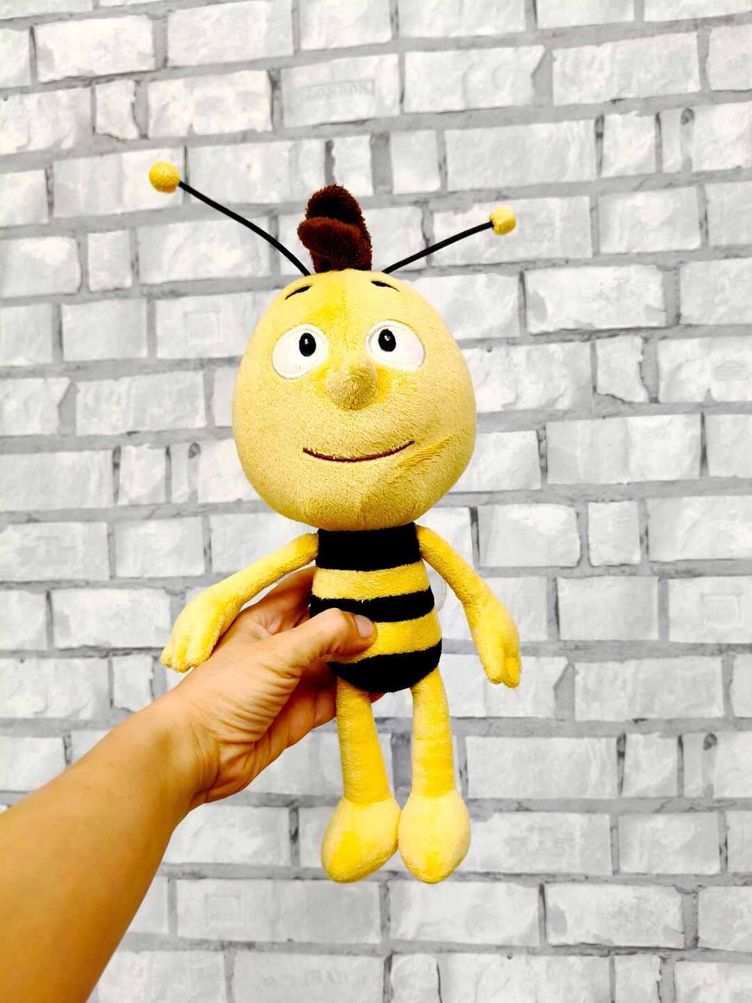 vintage-stuffed-willy-maja-maya-honey-bee-plush-toys-13-collectible