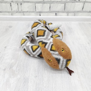 Peluche vintage de serpiente pitón de 147 cm (58"), coleccionable, juguete para niños y bebés, regalo para amantes de los reptiles.