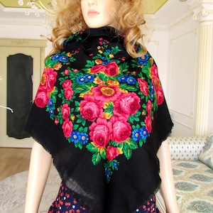 floral scarf Wool scarf Vintage shawl Vintage Ukrainian shawl Russian shawl grandmother gift made in ussr Shawl black shawl