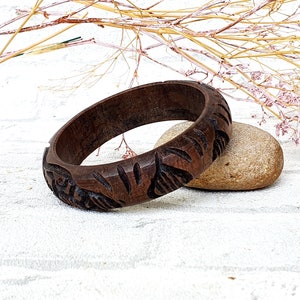 sister gift Wooden jewelry carved Wooden bracelet womens jewelry Wood bracelet brown boho bracelet Wooden Bangles womens Braclet
