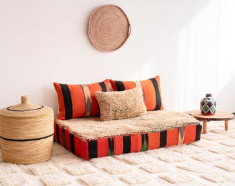 Conjunto de sofá vintage marroquino feito à mão em lã, 120 cm (4 pés): Almofada de chão laranja sem enchimento e travesseiros.