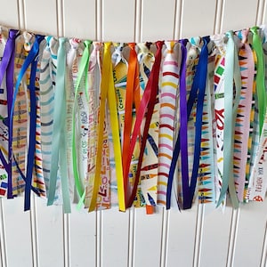 Classroom garland, classroom decor, gift for classroom, gift for teacher, back to school decor, colorful garland, bulletin board decoration