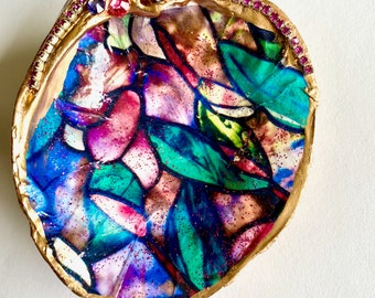 Stained glass Cockle Shell, Jewelry Dish, Trinket Dish, Decoupaged Shell, Ring Dish,  Friend Gifts | Wedding Gifts, Mother's Day