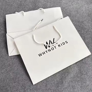 Borse di carta per boutique con logo personalizzato Borse per la spesa con manico Borsa per merce di abbigliamento Borsa per vendita al dettaglio Borsa regalo per feste Borsa per matrimonio Riciclabile