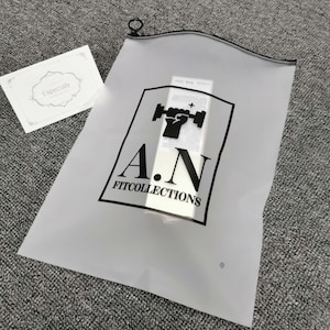 1000個販売中カスタムフロストジッパーバッグ、カスタムジッパーバッグ、衣類用ビニール袋、ジュエリー、ポリメーラーループ用カスタムジッパーバッグ