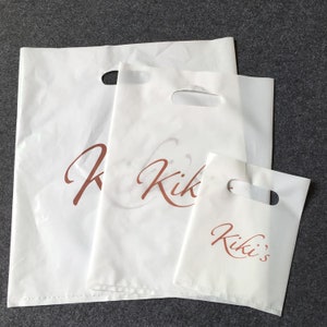 50-1000 pezzi Borse per la spesa personalizzate con logo per boutique Borse di plastica personalizzate con logo Borse per merchandising personalizzate con logo per aziende