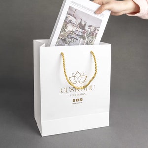 100Pcs Custom Logo Boutique Paper Bags Shopping Bags with Handle Clothes Merchandise Bag Boutique Retail Bag Party Gift Bag Wedding Bag
