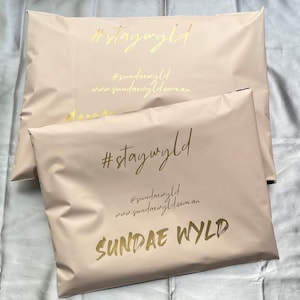 Bolsas de correo de polietileno de color beige crema personalizadas, 50-500 unidades, bolsas de envío personalizadas con logotipo de un color, bolsas de envío mate personalizadas