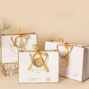 50pcs B1D Custom Paper Bag with Logo Style B Removable Ribbon Personalized mini Shopping Bag Custom Gift Bags Tote Bag