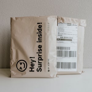 Sacos de envio bege com logotipo, personalize seu design de sacos de correio com selo automático Embalagem Embalagem Envelopes com seu logotipo