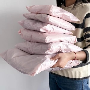 100-1000 bolsas de envío autosellantes adhesivas personalizadas de color rosa bebé, extremadamente livianas con logotipo de un color, bolsa de franqueo personalizada
