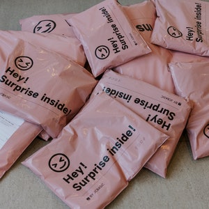 Sobre de polietileno rosa de 100 pes listo para enviar o personalizar su diseño bolsa de envío rosa bolsa de envío rosa personalizada