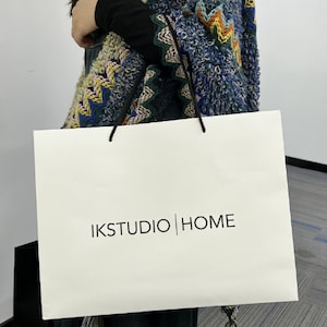 100PCS Custom Logo Boutique Paper Bags Shopping Bags with Handle Clothes Merchandise Bag Boutique Retail Bags Party Gift Bag Recyclable