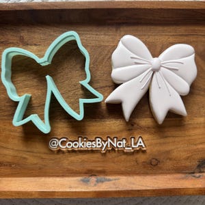 Fancy Bow Cookie Cutter