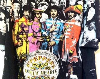 Vintage 90's XL the Beatles Sgt. Peppers Lonely Hearts All Over