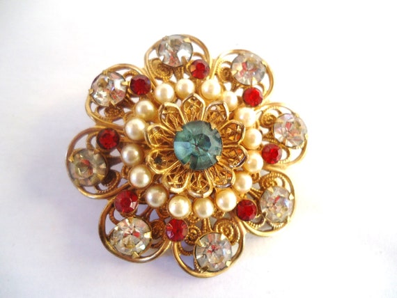 Vintage Large Flowerd Rhinestone and Pearl Brooch - image 3