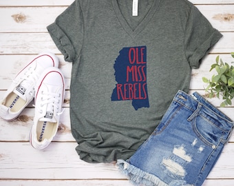 University of Mississippi / Rebels / Tee / T Shirt / T-Shirt / Shirt / TShirt / Oxford / Colonel Reb / Mississippi / Ole Miss / Hotty Toddy