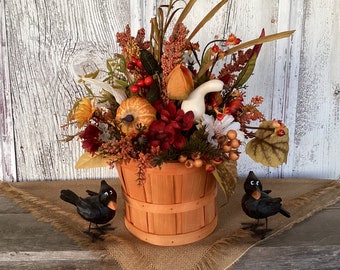 Fall Pumpkin and Floral Arrangement in a Bushel Basket~Autumn Pumpkin Table Centerpiece~Harvest Decor~Primitive Thanksgiving Arrangement