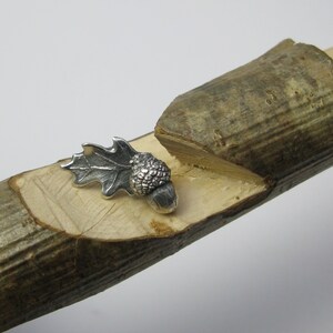 Silver oak leaf and acorn pin badge, Oak leaf and acorn pin badge, Acorn,  Bushcraft, Wilderness Range,Archery Jewelry, Archery Jewellery