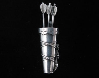 Quiver pin badge,Archers quiver in sterling silver with three arrows, Silver pin, silver quiver, quiver and arrows, Archery Jewelry