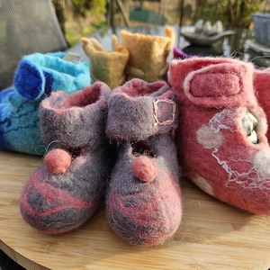 Vilten Babyschoentjes, babyslofjes , gevilte wol