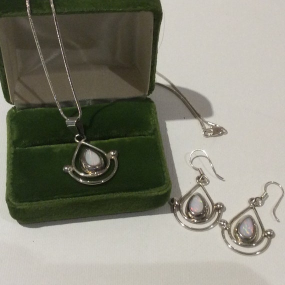 925 Silver Necklace and Earring Set - image 3