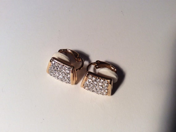 Sparkly Marked Clip On Earrings - image 4