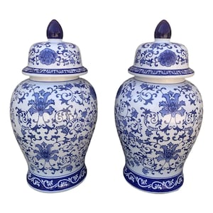 Chinoiserie Large Blue and White Porcelain Ginger Jars, Pair